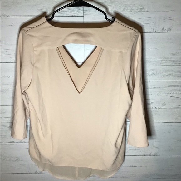 Peach colored v neck blouse - Picture 4 of 5